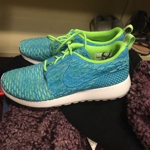 Nike Roshe One Flyknit